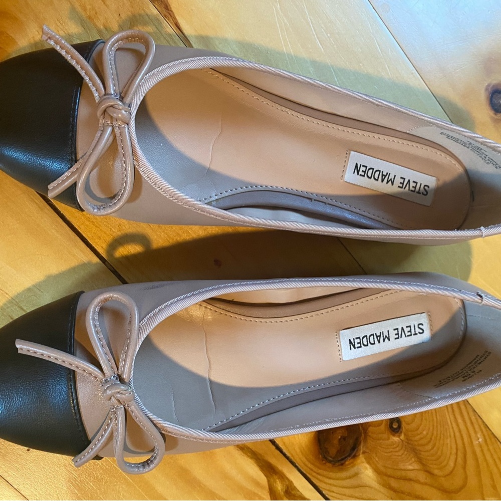 Steve Madden Women's Black and Pink Flats